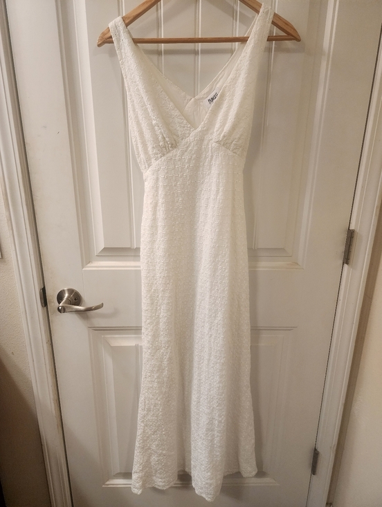 Princess Polly Dresses & Skirts - Princess Polly White Eyelet Maxi Dress Cottagecore Bridal Beach Size XS